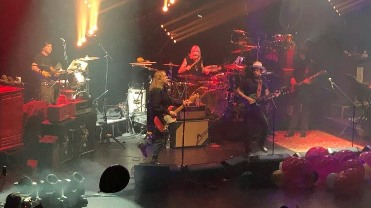 Gov't Mule Goes Traveling To Close Out 2018 New Year's Run At Beacon Theatre