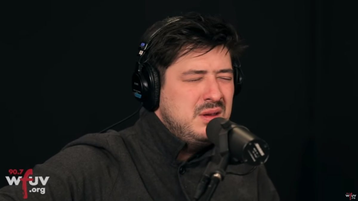 Mumford & Sons Perform For WFUV
