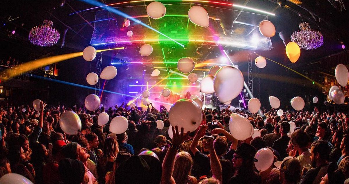 STS9 Balloon Drop Montage