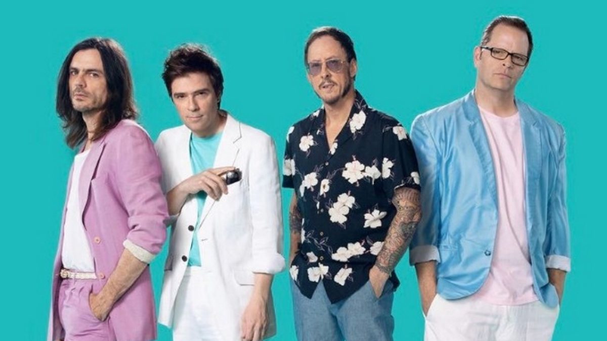 Weezer Releases Surprise ‘The Teal Album’ Of Covers