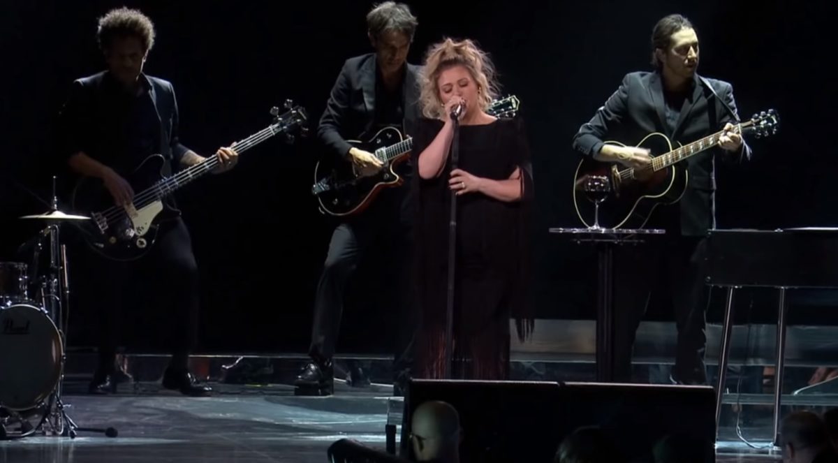 Kelly Clarkson Brandi Carlile The Joke