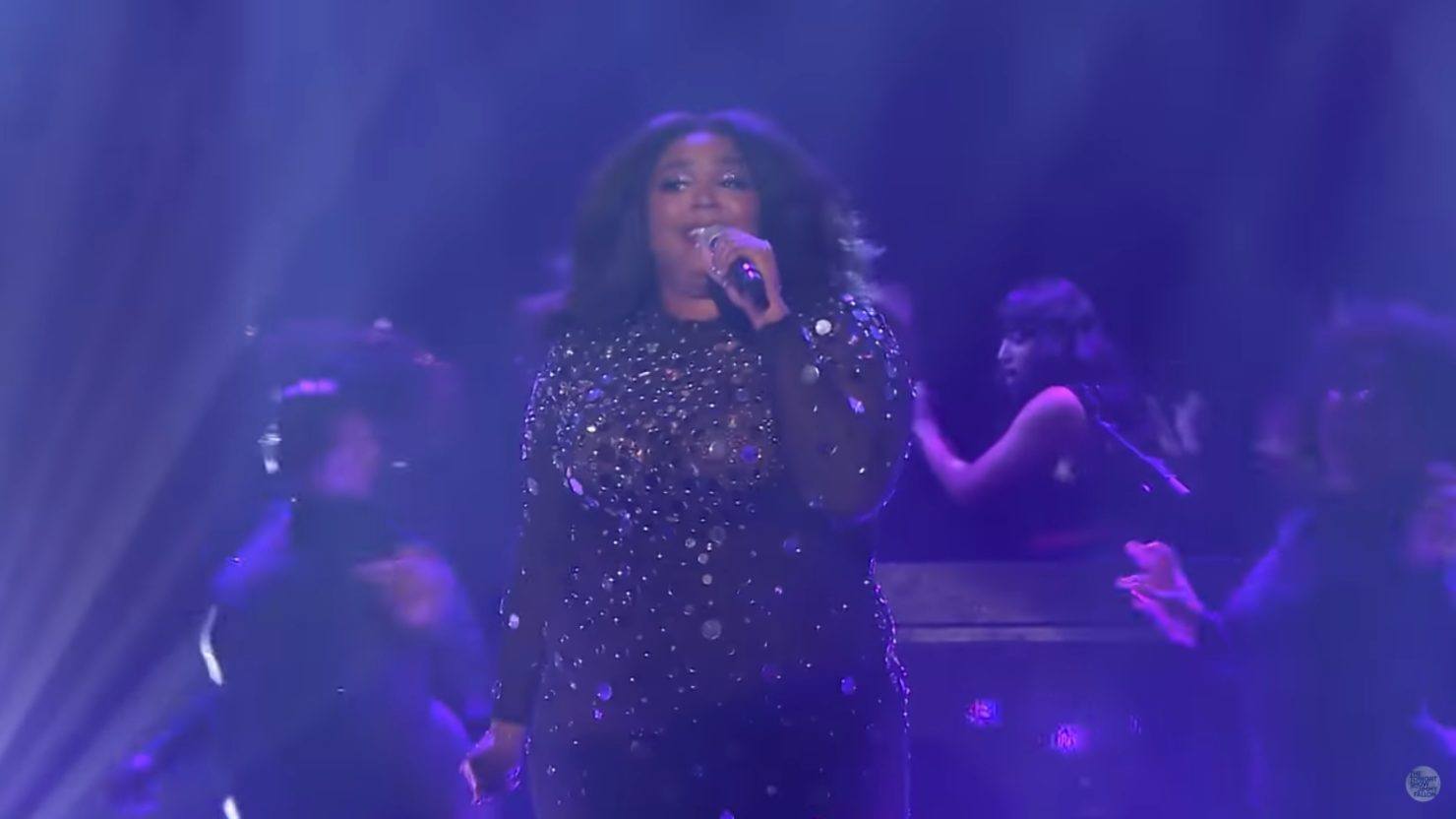Lizzo Performs ‘Juice’ On ‘The Tonight Show Starring Jimmy Fallon’