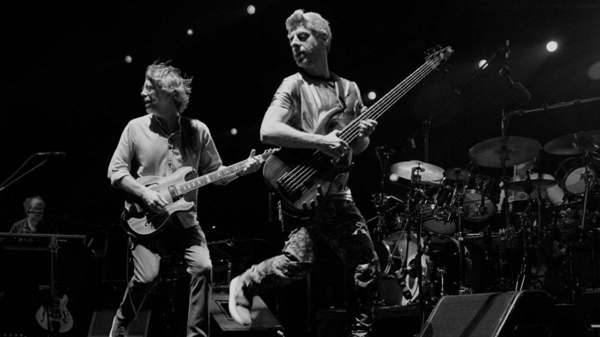 Phish Performs ‘Set Your Soul Free’ In Mexico: Pro-Shot Video