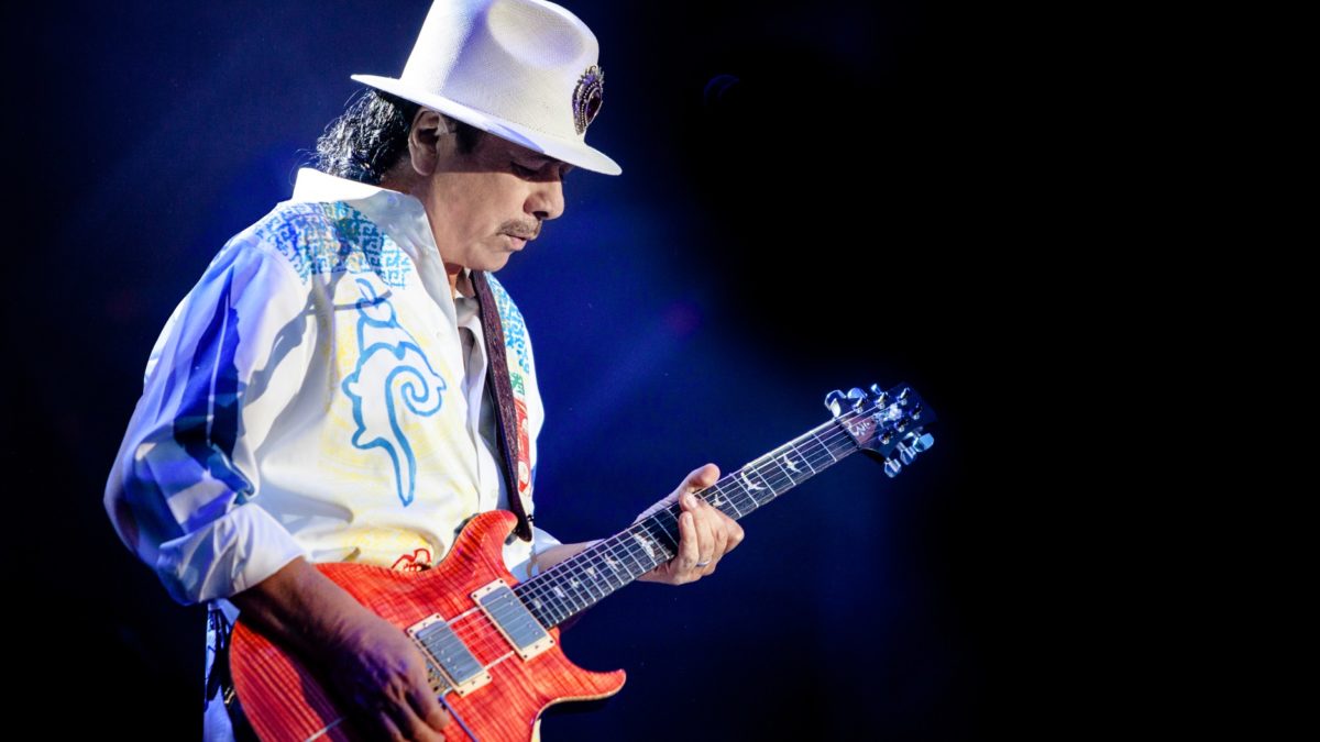 Santana Announces World Tour 2020