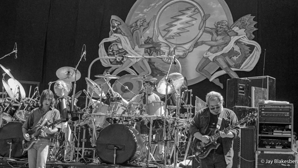 Grateful Dead Launches '30 Days Of Dead' 2023 Free Live Audio Series