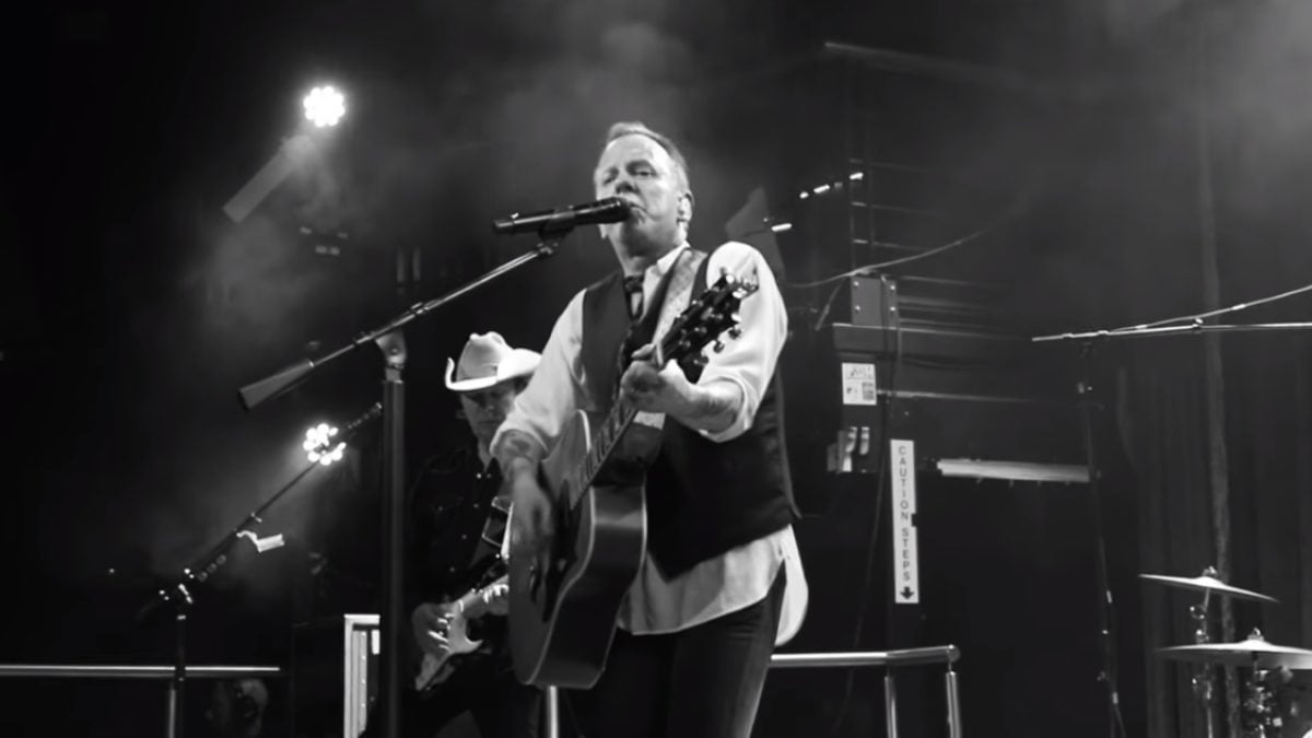 Kiefer Sutherland Announces New Album 'Reckless & Me' & Shares Single