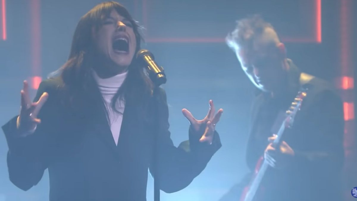Sharon Van Etten Performs 'Comeback Kid' On 'The Tonight Show'