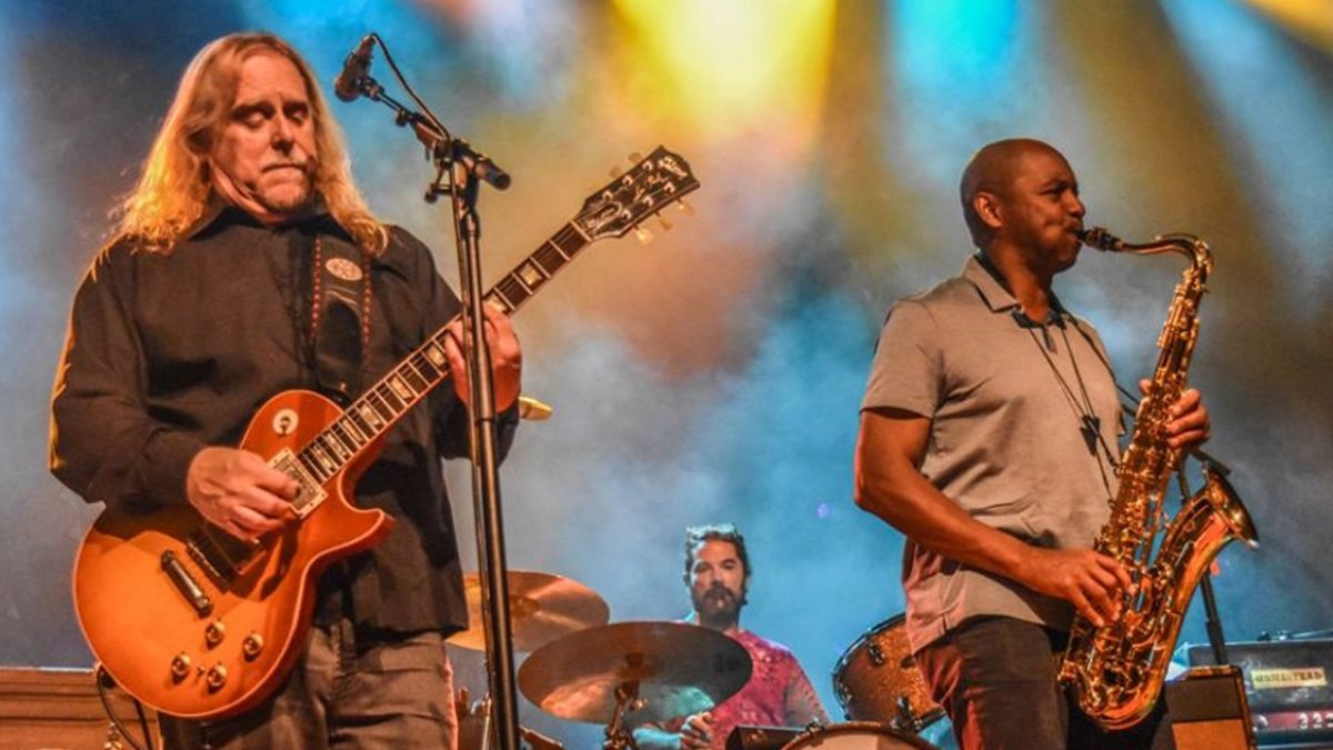 Gov’t Mule Debuts Grateful Dead Cover With Branford Marsalis, Jeff Chimenti & More