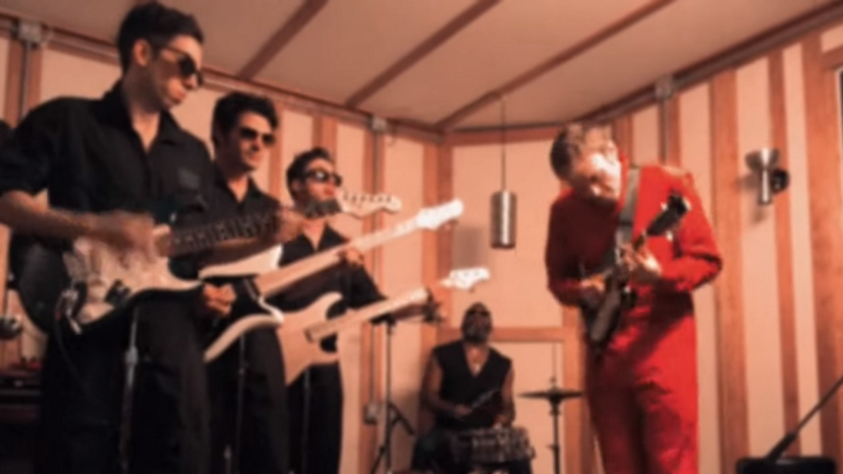 The Fearless Flyers Featuring Chris Thile Share 'Daddy, He Got A Cessna' Single