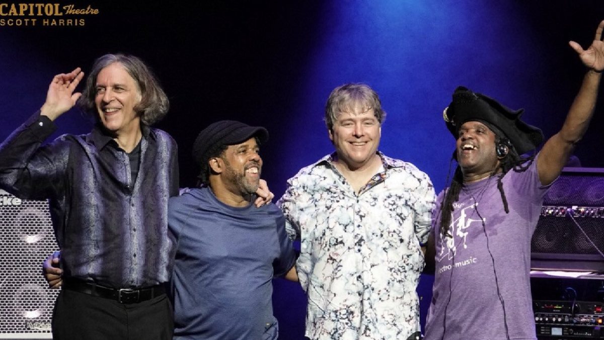 Béla Fleck & The Flecktones Start Plotting Fall Tour 2019