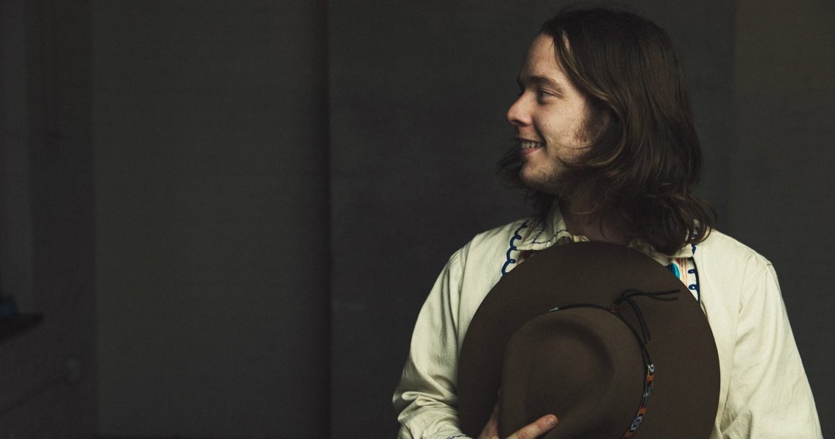 Billy Strings Press Crop