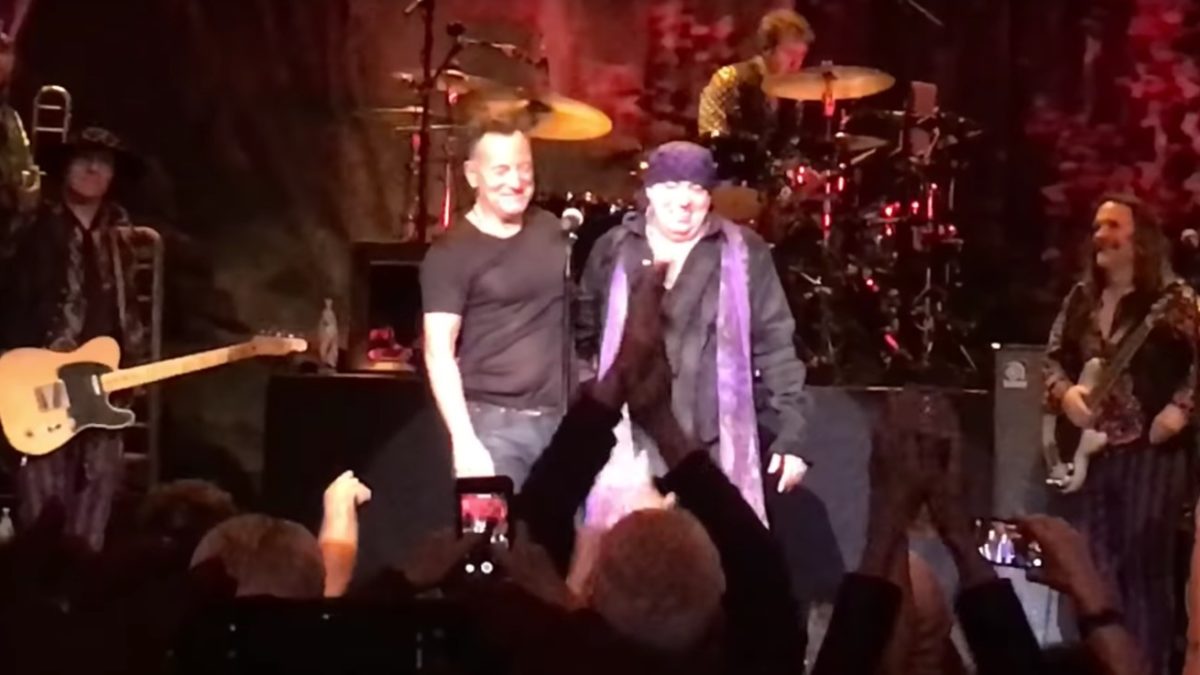 Bruce Springsteen Guests With Little Steven & The Disciples Of Soul