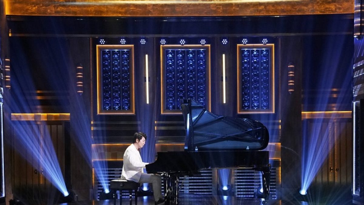 Lang Lang Performs Medley On 'Fallon'