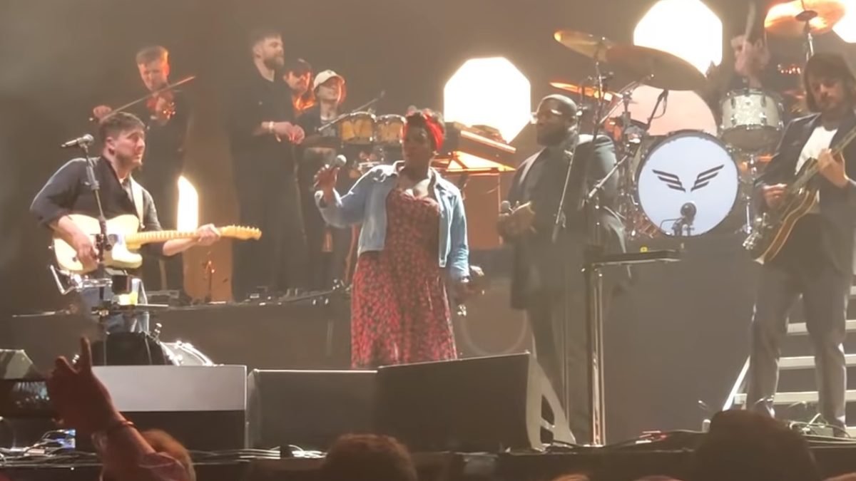 Mumford & Sons Bust Out The Beatles Cover With Guests At BottleRock