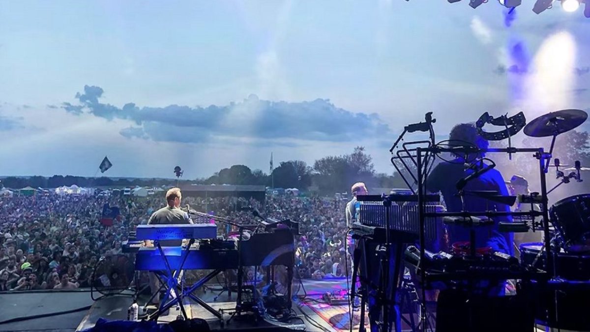 Umphrey's McGee Debuts Soundgarden Cover & Welcomes Guests At Summer Camp