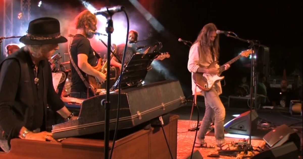 Chris Robinson Brotherhood Rare Birds Shed