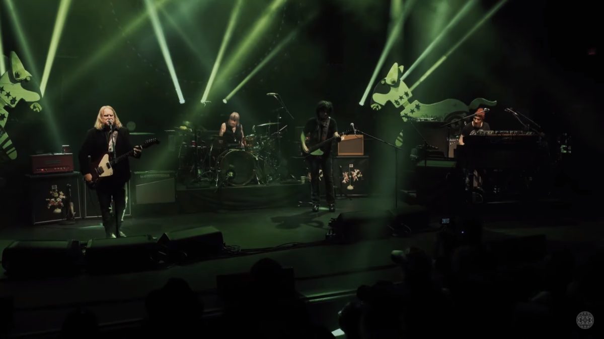 Gov't Mule Performs 'Mr. Man' At The Capitol Theatre