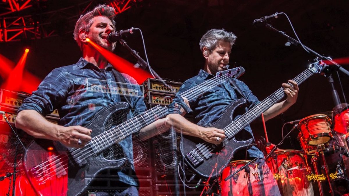 Happy Birthday Mike Gordon: Jamming With Other Bassists