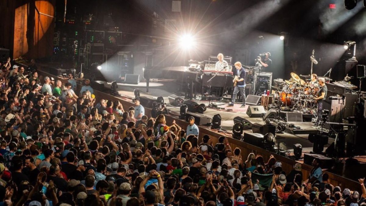 Phish Announces 'Dinner And A Movie: An Archival Video Series' Episode 2