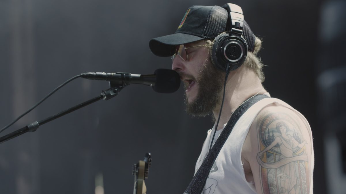 Bon Iver Shares ‘Autumn’ Mini-Documentary