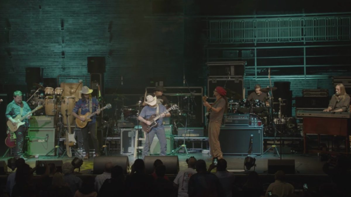 The Dickey Betts Band Performs ‘Ramblin’ Man’ In New York City