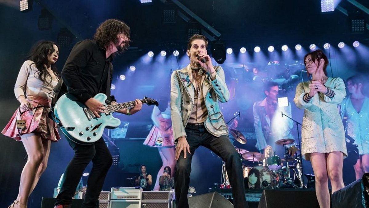 Foo Fighters & Perry Farrell Perform ‘Been Caught Stealing’ In Sweden