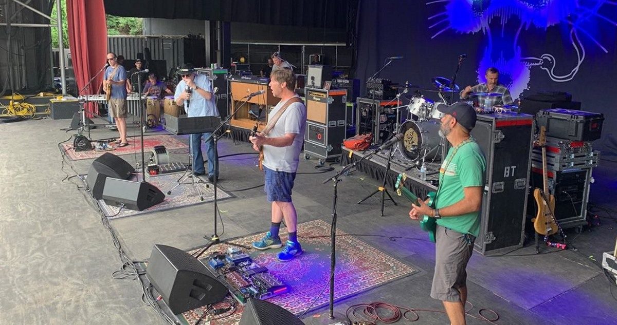 moe blues traveler farmingville