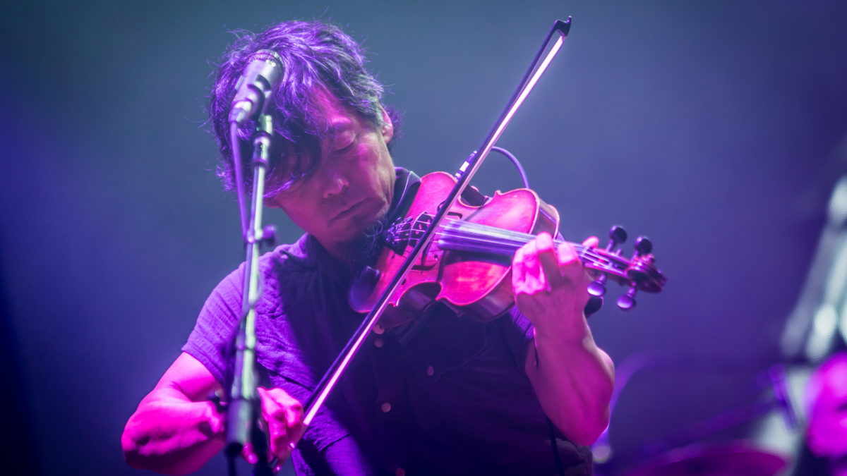 The String Cheese Incident Busts Out ‘Johnny Cash’ & ‘Orange Blossom Special’ In Colorado