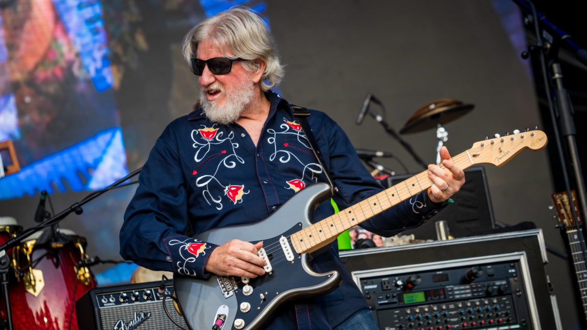 The String Cheese Incident & Jim Lauderdale Share 'Stories For Another Day' Single