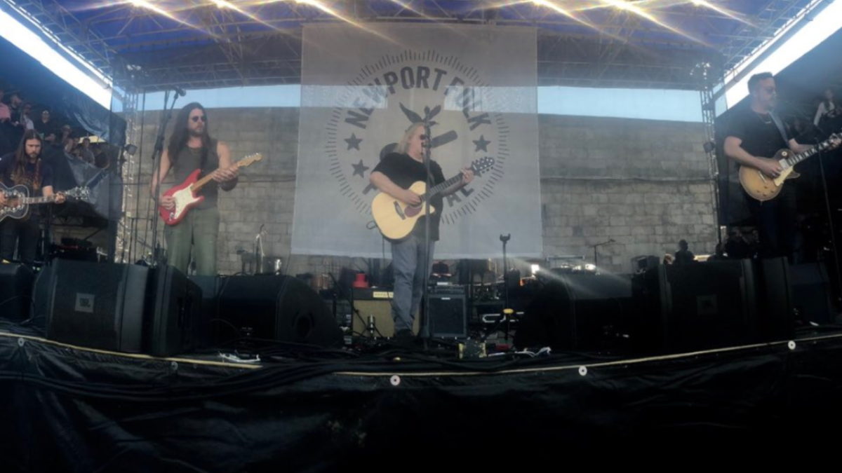 Warren Haynes Welcomes Jason Isbell, Lukas Nelson & Jonathan Wilson At Newport