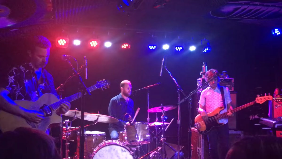 ALO Gets Down & Dirty In Santa Cruz: Review & Videos