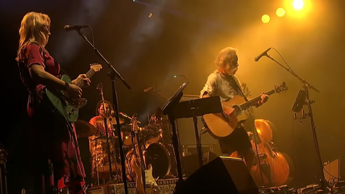 Bob Weir & Wolf Bros. Perform With Susan Tedeschi & Mikaela Davis At Lockn’