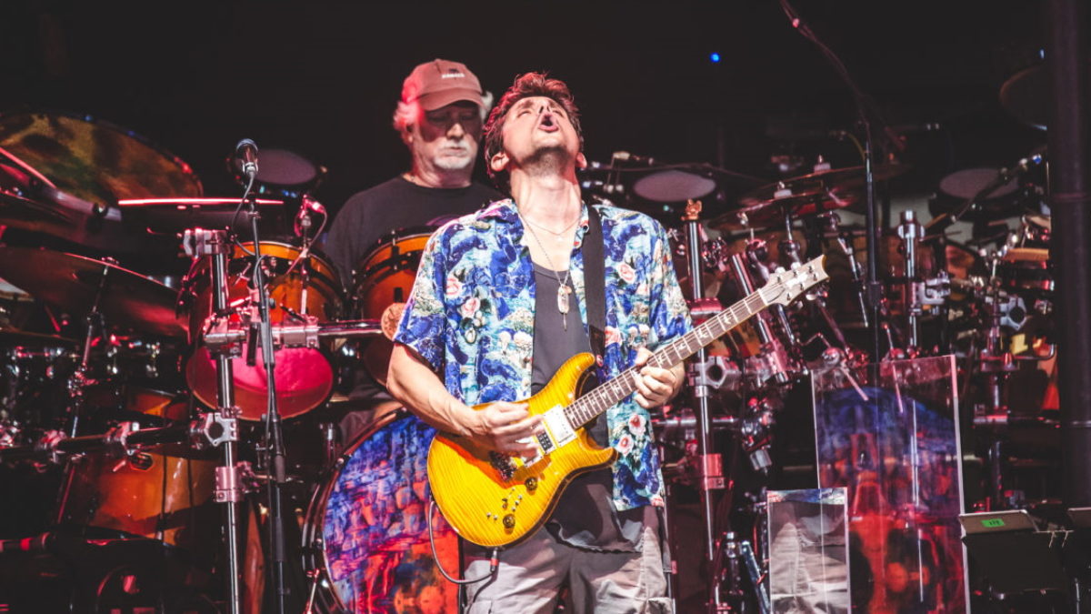 Grateful Dead Airing Previously Unreleased 1990 Concert For ‘Shakedown Stream’ & Tap John Mayer For Pre-Show