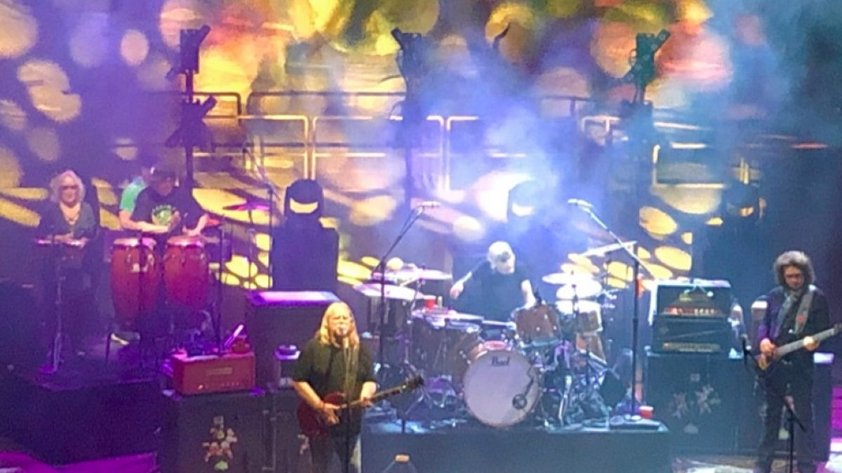 Gov’t Mule Welcomes Adam, Bobby & Denise Deitch At Red Rocks
