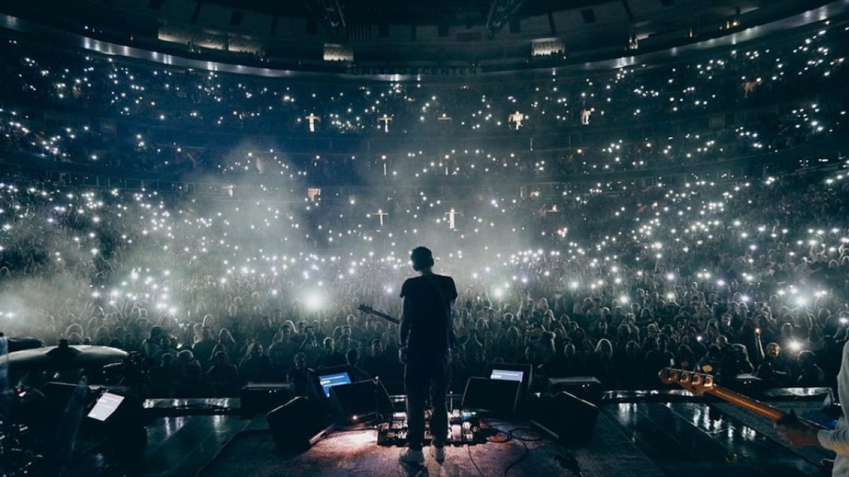 John Mayer Covers 'Deal' In Chicago