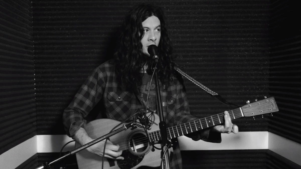 Kurt Vile Performs Indie88 ‘Black Box Sessions’