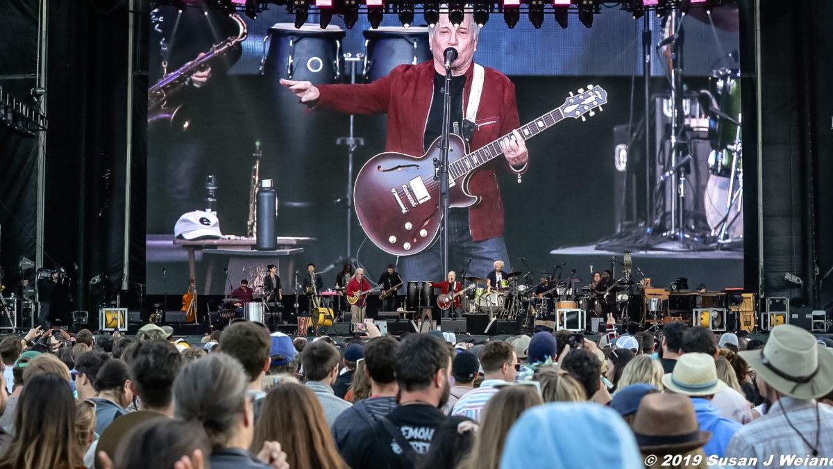Paul Simon & Bob Weir Duet At Outside Lands
