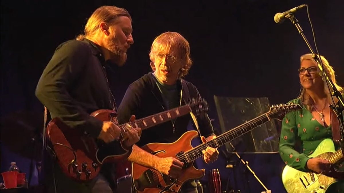 Trey Anastasio & Tedeschi Trucks Band Perform ‘Layla’ Album At Lockn’