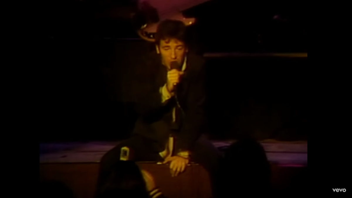 Bruce Springsteen & The E Street Band Perform ‘Spirit In The Night’ In 1978