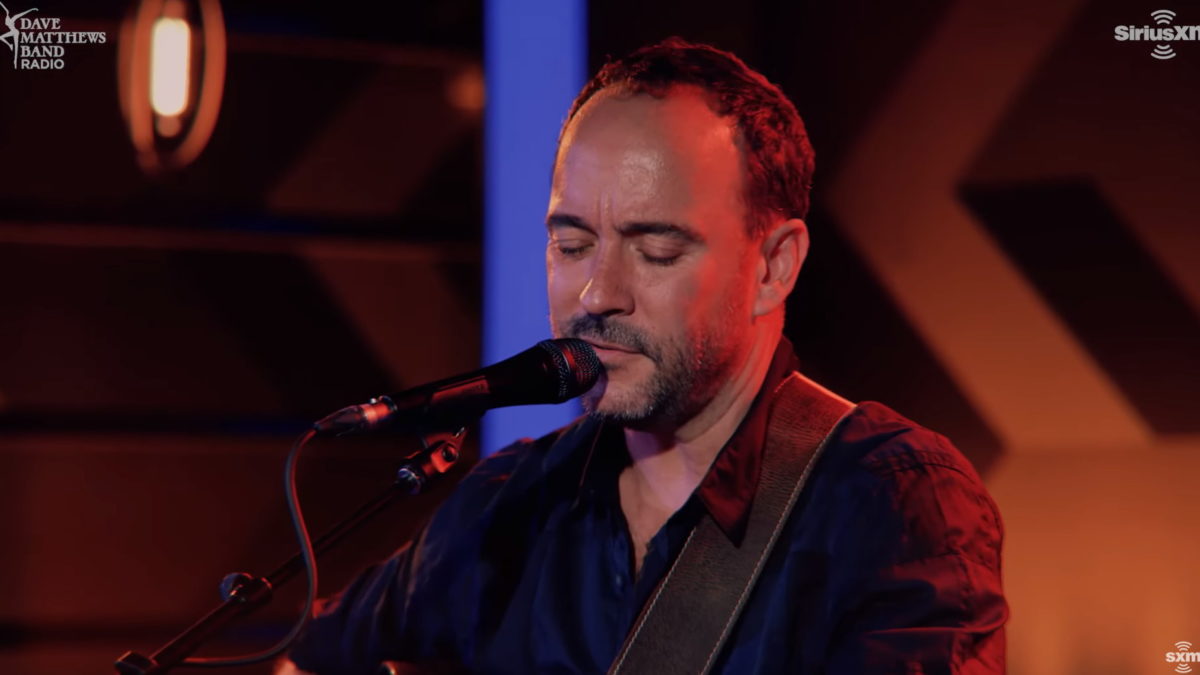 Dave Matthews Performs ‘Crush’ For SiriusXM