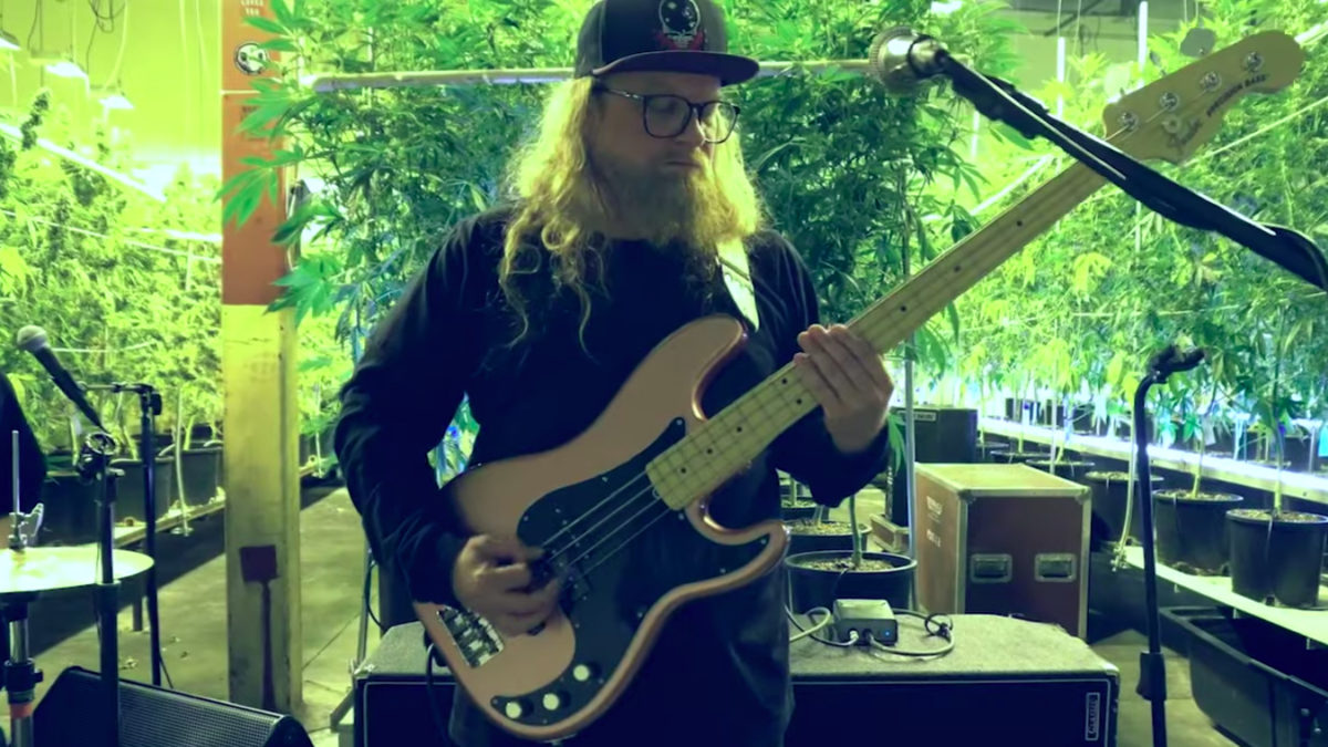 Lettuce Performs 'Shmink Dabby' At Terrapin Care Station