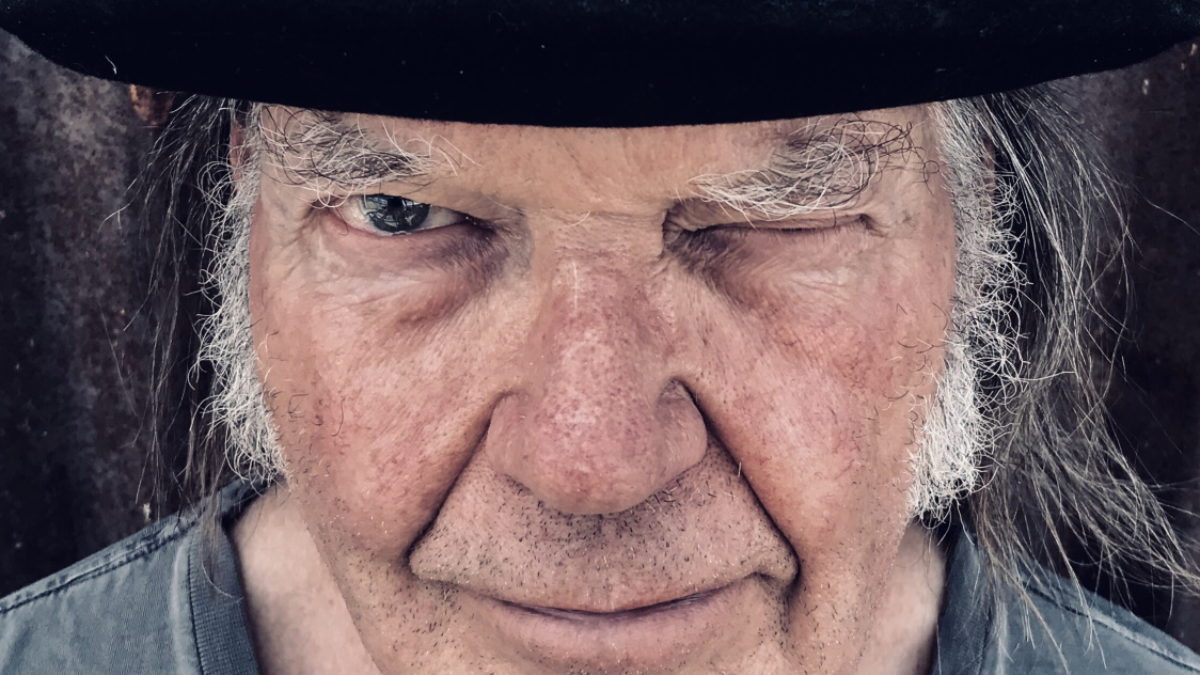 Neil Young Wants To Play More Concerts, Looking At July