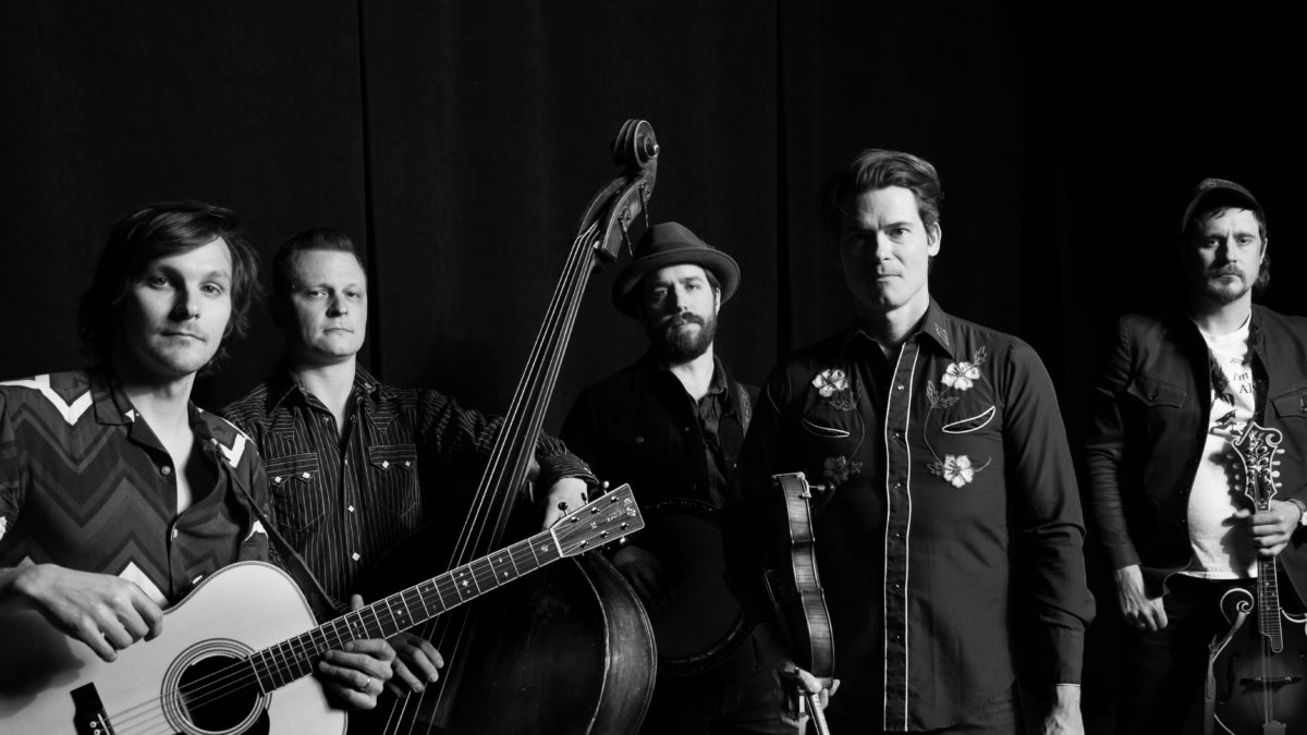 Old Crow Medicine Show Performs ‘Methamphetamine’ Live At The Ryman