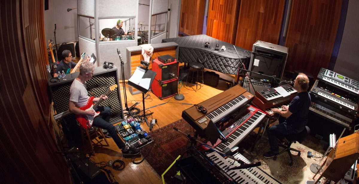 Vida Blue 2019 Studio