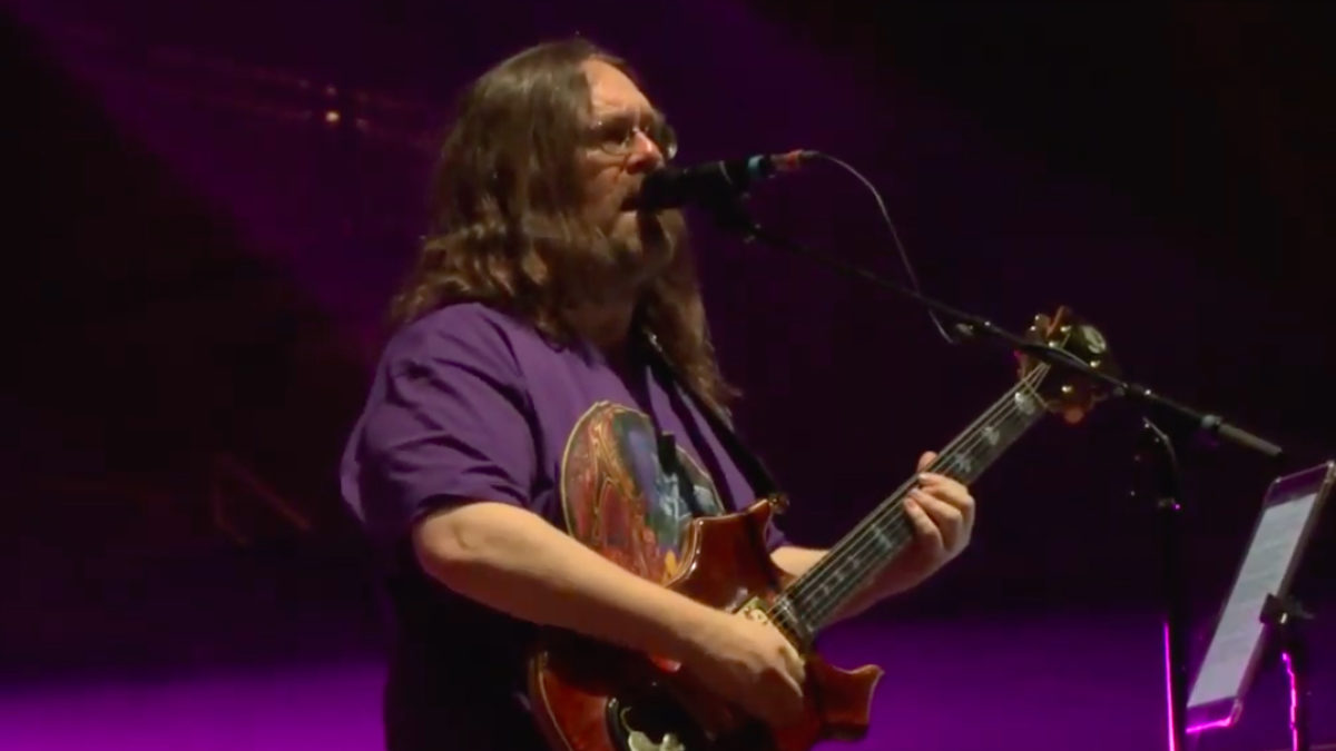Dark Star Orchestra Performs 27-Minute ‘Scarlet/Fire’ At Red Rocks: Pro-Shot Video