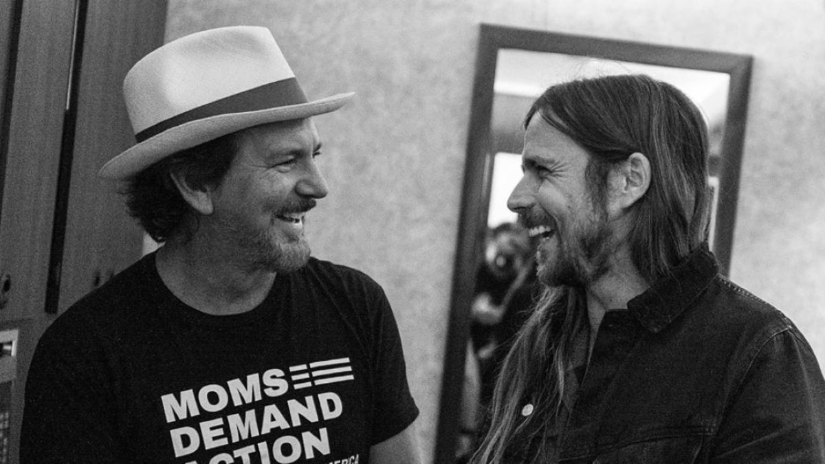Eddie Vedder Guests With The Strokes, Red Hot Chili Peppers & Lukas Nelson And Promise Of The Real At Ohana