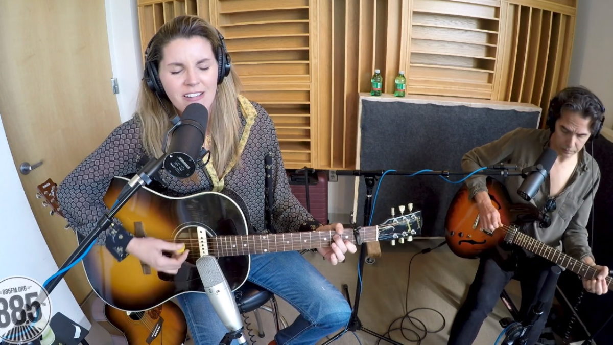 Grace Potter Performs Live At 88.5 FM