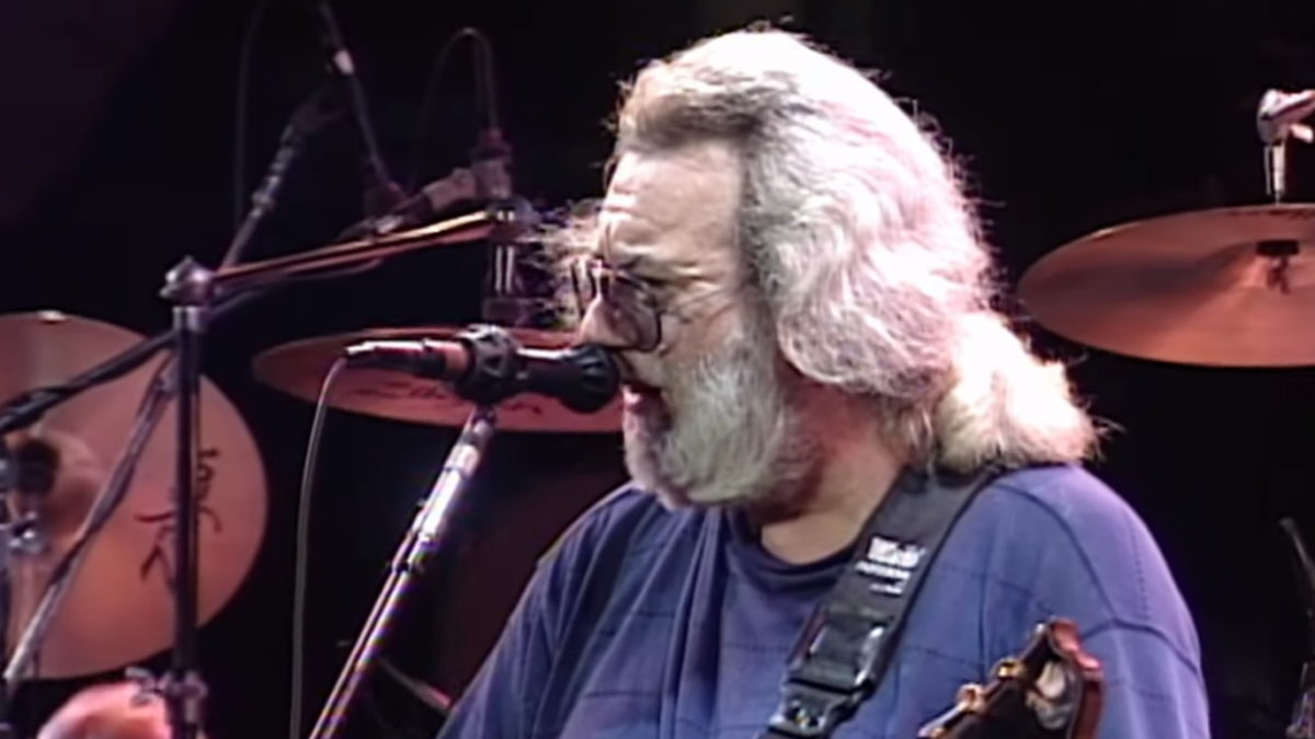 Grateful Dead Delivers 20-Minute ‘Foolish Heart’ On This Date In 1991