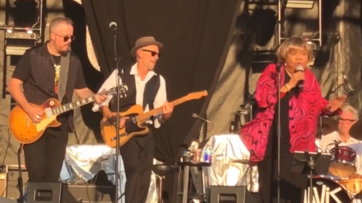 Jason Isbell, Mavis Staples, Sheryl Crow, Amanda Shires & More Perform At ShoalsFest