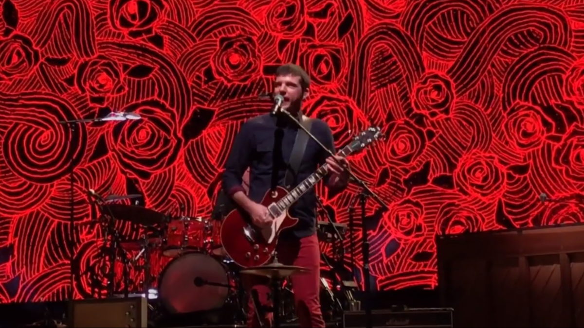 The Avett Brothers Offer ‘Bleeding White’ Live Debut In Worcester